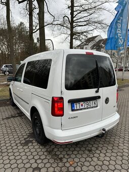 Volkswagen Caddy 2.0 TDi 75kw Manuál - 6