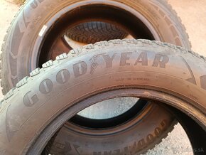 205/60R16 92H Goodyear zimná - 6