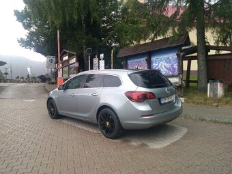 Opel astra J sports tourer - 6