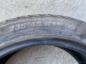 235/45 R19 99V Zimné KUMHO - 6