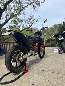 KTM 690 ENDURO R - 6