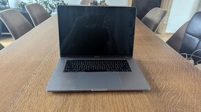 Apple MacBook Pro 15" Touch 2017 "Core i7" - 6