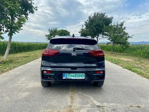 TOP elektromobil Kia Niro 64 kWh 2022  DPH dojazd 430 km - 6