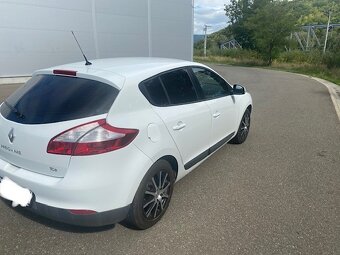 RENAULT MEGANE - 6