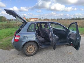 Fiat Stilo 1.9 JTD, 85 kW, ročník 2002 - na náhradné diely - 6