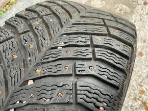 Zimné pneu 225/55 R17 - 6