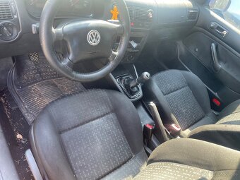 Rozpredam VW Golf 4 1,4 55kw - 6