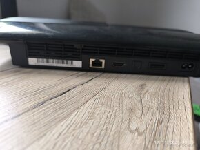 Predám PlayStation 3 superslim, 3 ovládače, volant a hry - 6