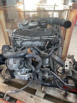 Motor Škoda octavia 2 - 6