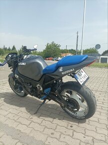 Suzuki GSX-R 750 - 6