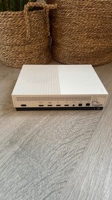 Predám Xbox One S 1TB All-Digital - 6