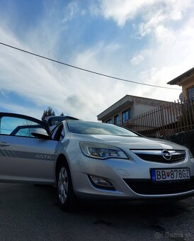 Opel Astra Sports Tourer - 6