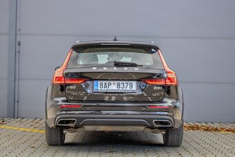 Volvo V60 Cross Country - 6