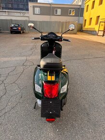 2022 PIAGGIO VESPA 300 GTS HPE RACING SIXTIES 3000 km - 6