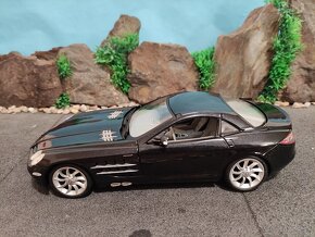 Prodám model 1:18 Mercedes Benz SLR - 6