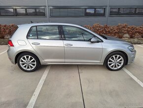 Volkswagen Golf - 6