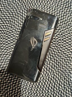 Asus ROG Phone   Herní mobil - 6