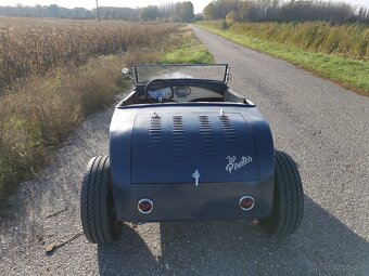 1932 Ford Roadster Hot Rod - 6