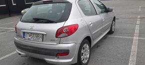 Predám Peugeot 206+  1.2 benzin 94000km - 6