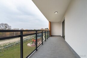 POSLEDNÝ 2 IZBOVÝ BYT S VEĽKOU 26m2 TERASOU | PANORÁMA | HOL - 6