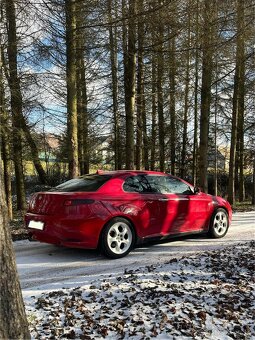 Alfa Romeo GT 1.9JTD - 6