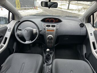 Toyota yaris 1.33 74kw 6st manuál klíma - 6