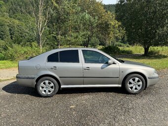 Škoda Octavia Tour 1,6 benzín, 75kW, rok:2004 + zimné pneu. - 6