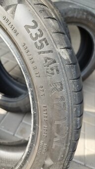 Pneu 235/45 R17 - 6