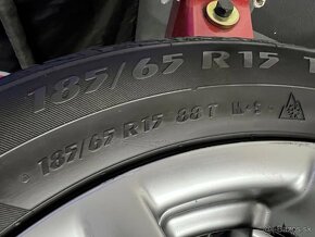 zimný set pneu 185/65 R15 plus alu disky r 15 - 6