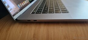 Apple MacBook Pro 15 - 6