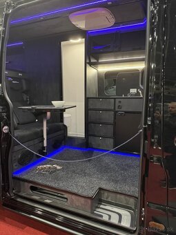 Mercedes - Benz Sprinter 319 CDi Camper Family - 6