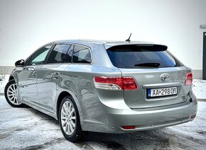 TOYOTA AVENSIS Combi 2.2D4D - 6