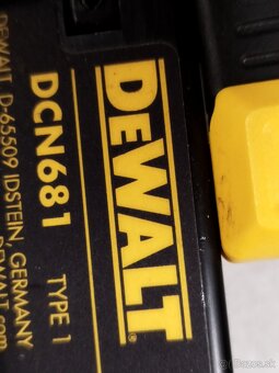 Dewalt aku sponkovacky - 6