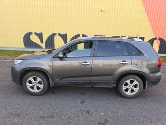 Kia Sorento 2.2 CRDI  4x4 automat 7 miestna verzia - 6