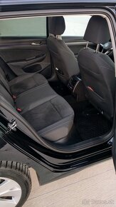 Volkswagen Golf 8 1.5 etsi 2023 STYLE - 6