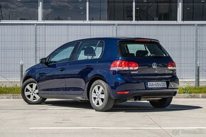 Volkswagen Golf - 6