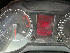 Audi Q5 2.0 TDI MT/6 DPF - 6