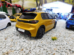 model auta Peugeot 208 GT žltá/modrá Otto mobile 1:18 - 6