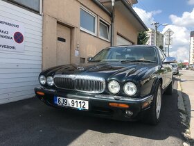 Predám Jaguar Daimler Super V8 long - 6