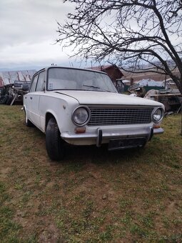 Predám dve auta Lada 2101 - 6