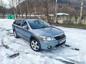 Škoda Octavia Combi 2.0 TDI CR DPF 4x4 Scout DSG - 6