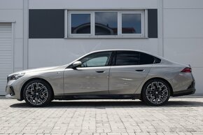 BMW RAD 5 520D MHEV XDRIVE A/T - 6