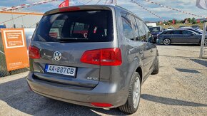 Volkswagen Touran 2.0 TDI Family DSG - 6