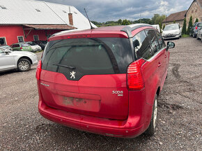 Peugeot 5008 1,6 E-HDI 82KW 9HR prodám díly z vozu - 6