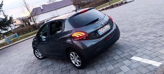 Peugeot 208 Allure - 6