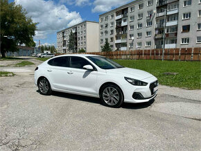 HYUNDAI i30 Fastback 1,6CRDI 100KW 136PS 7DCT - 6