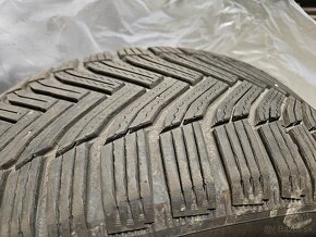 Predám zimné pneumatiky Michelin 225/50 R17 - 6