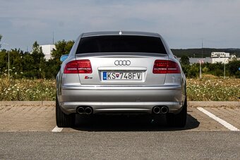 Audi S8 - 6