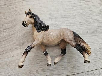 2x Schleich - 6