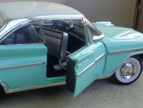 1:18 Ford Crown Victoria, De Soto Adventurer - 6